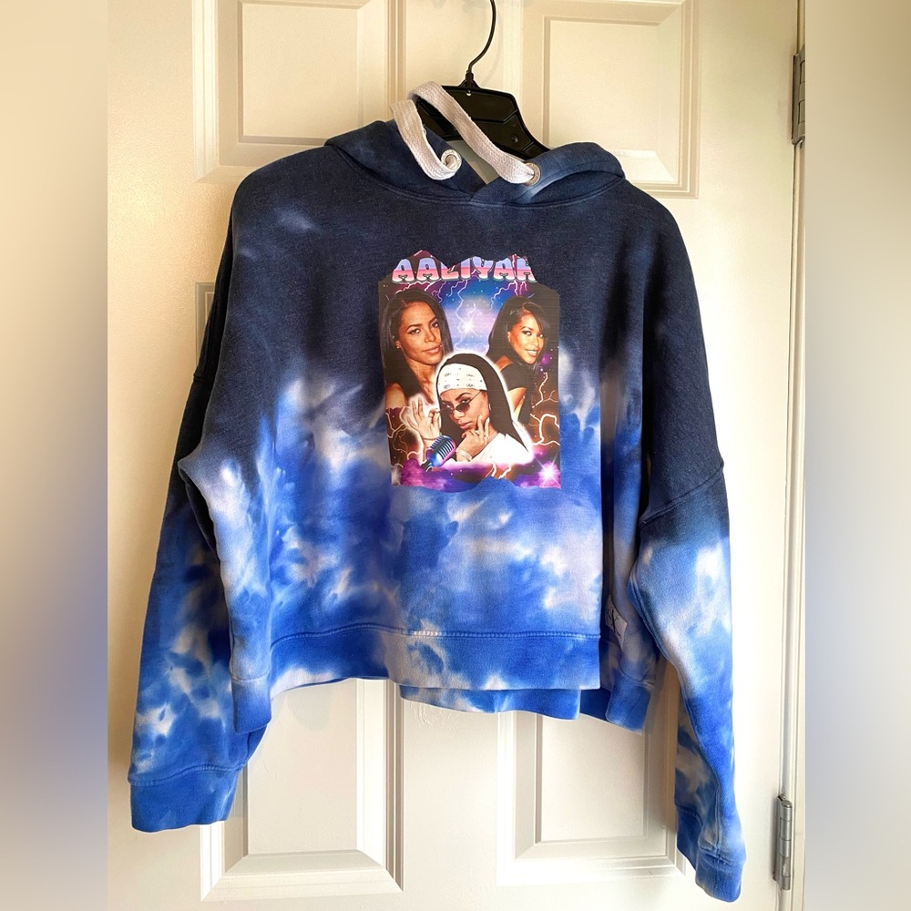 Aaliyah Hoodie, good condition.